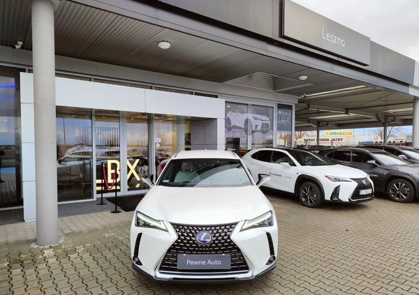 Lexus UX cena 137900 przebieg: 36872, rok produkcji 2019 z Gołdap małe 254